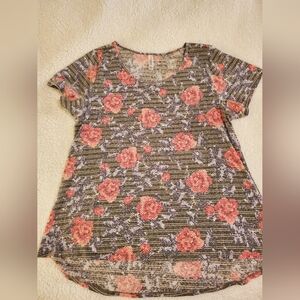 Lularoe 3x Pullover short sleeve top.  Multicolor